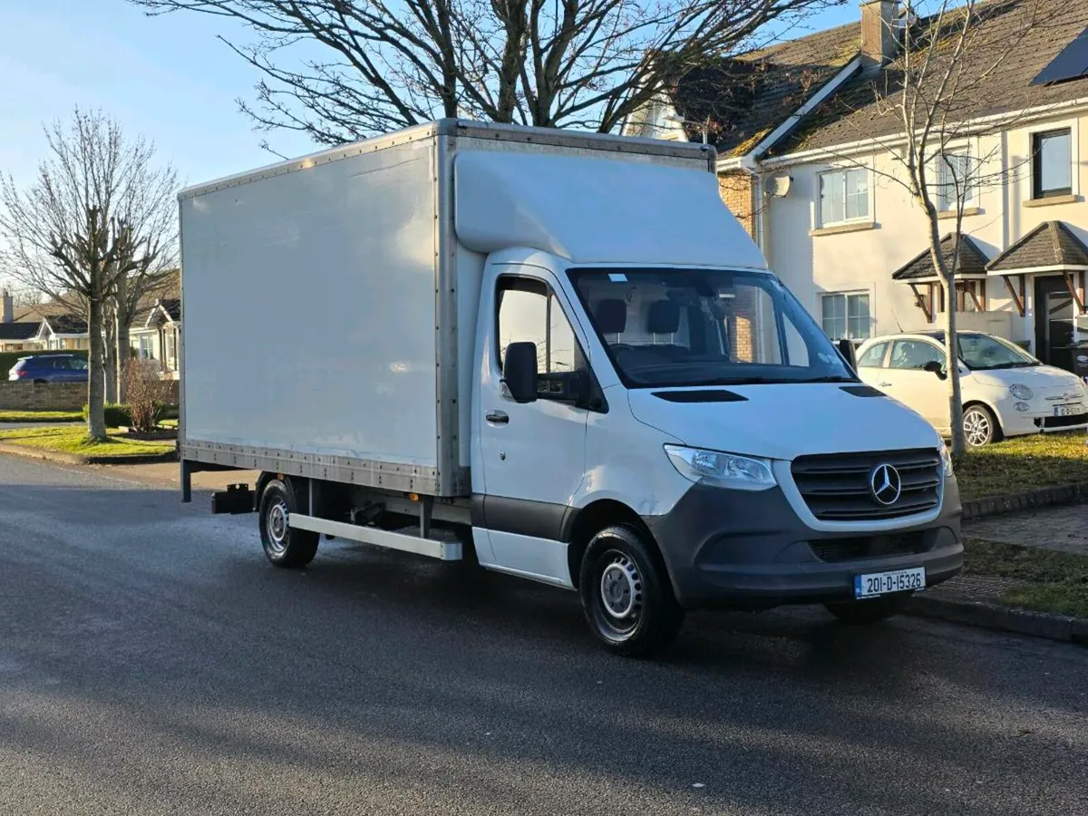 201 Mercedes Sprinter Auto Luton Box - Image 1