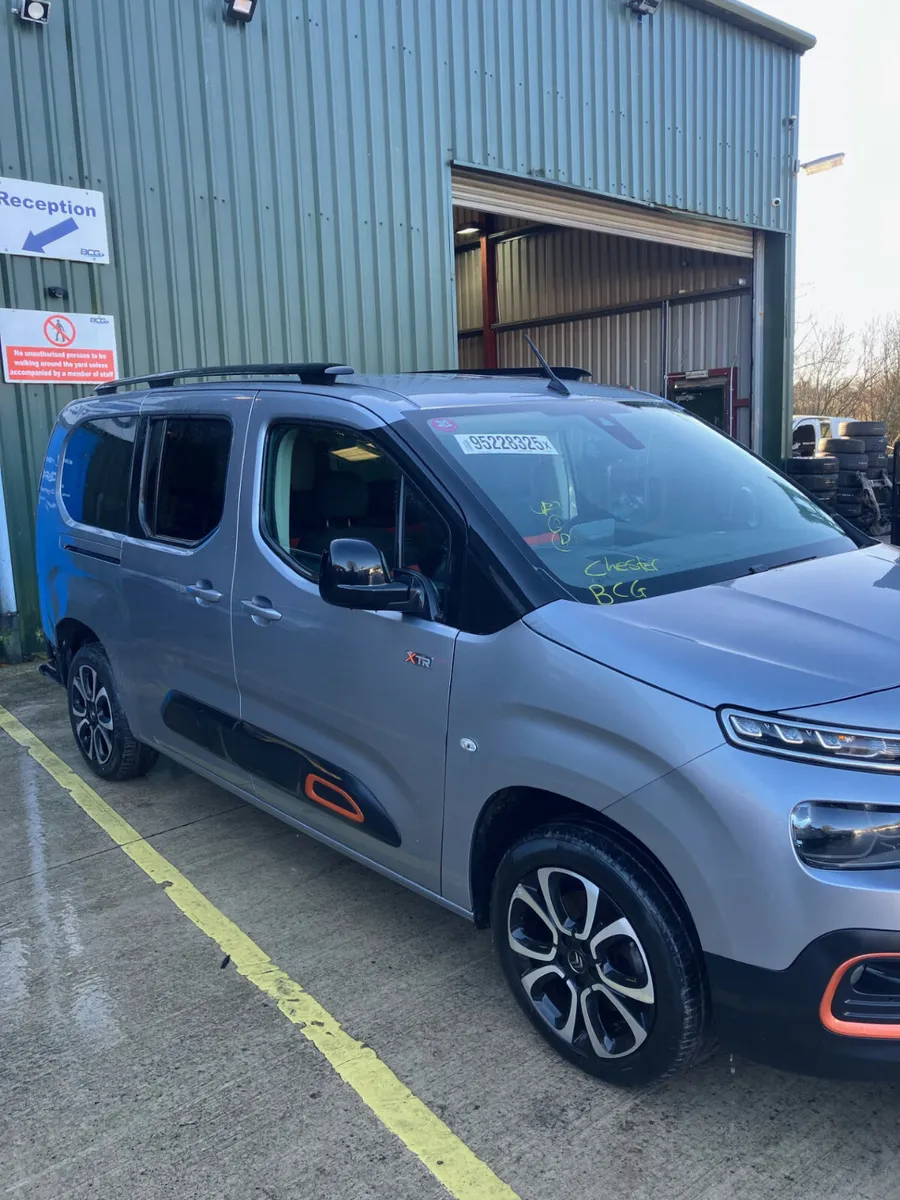 2022 citreon berlingo flair parts breaking - Image 3