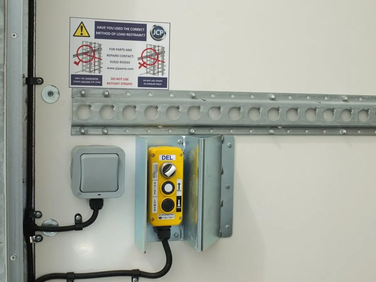 2023 Mercedes-Benz Sprinter Luton Box Van - Image 4