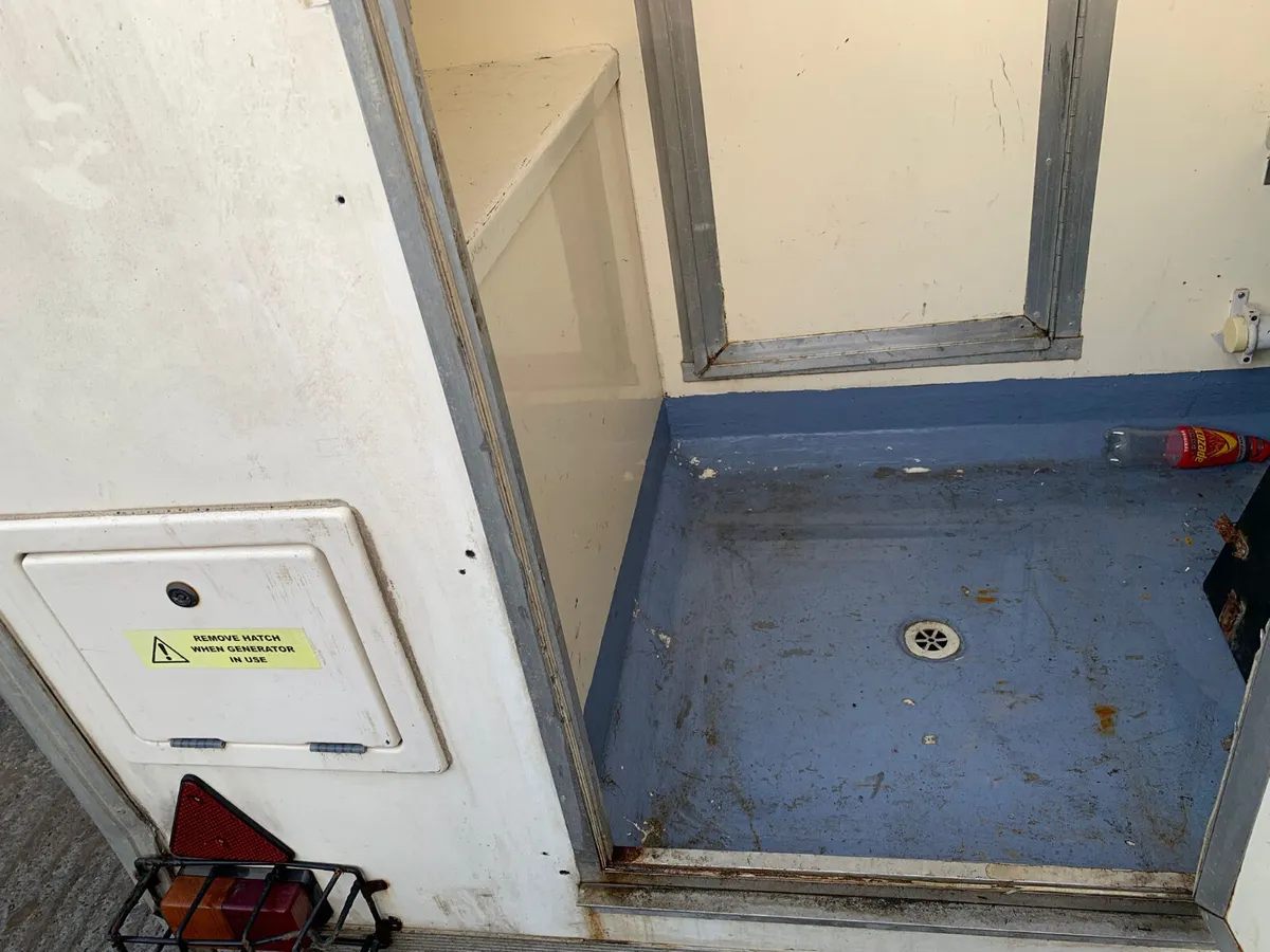 Single Axle Towable Decontamination / Shower Unit - Image 4