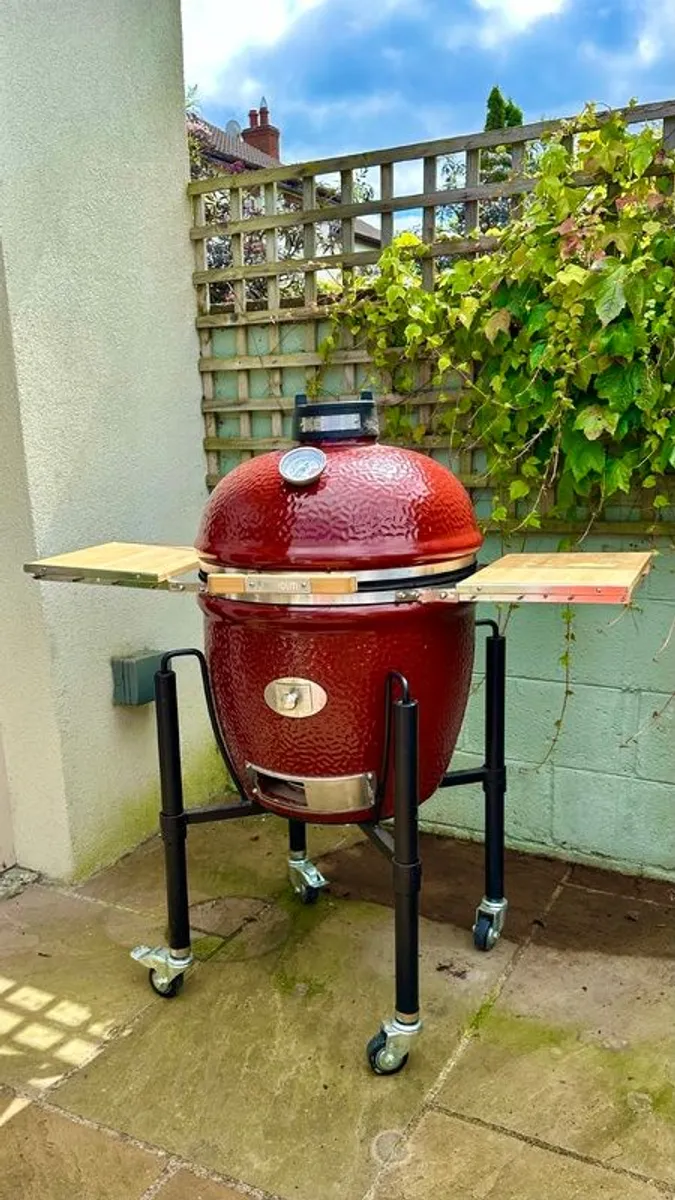 Monolith - Kamado Ceramic BBQ & Smoker - Image 1
