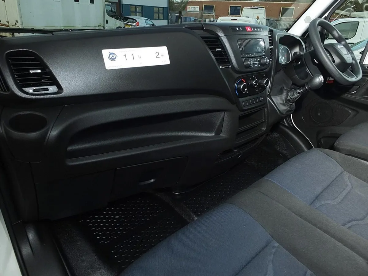 2021 Iveco Daily Luton Box Van - Image 3