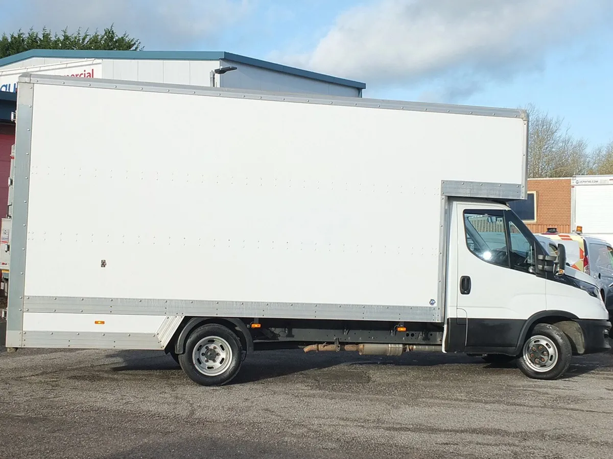 2021 Iveco Daily Luton Box Van - Image 1
