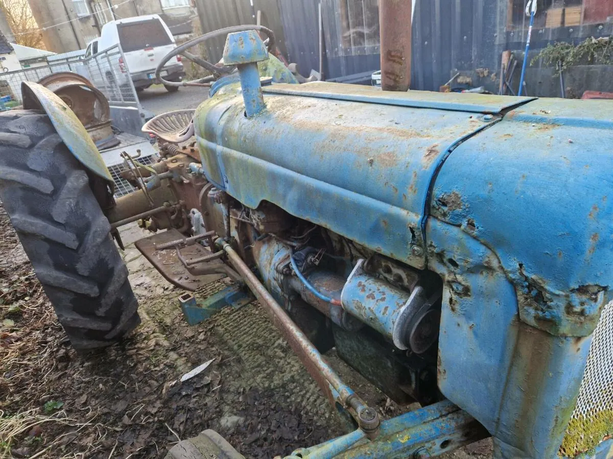 Ford dexta - Image 4