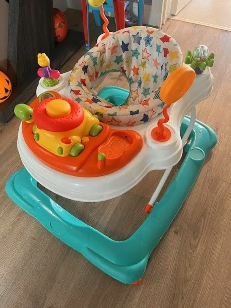 Baby walkers, bouncer  & bike - Image 4