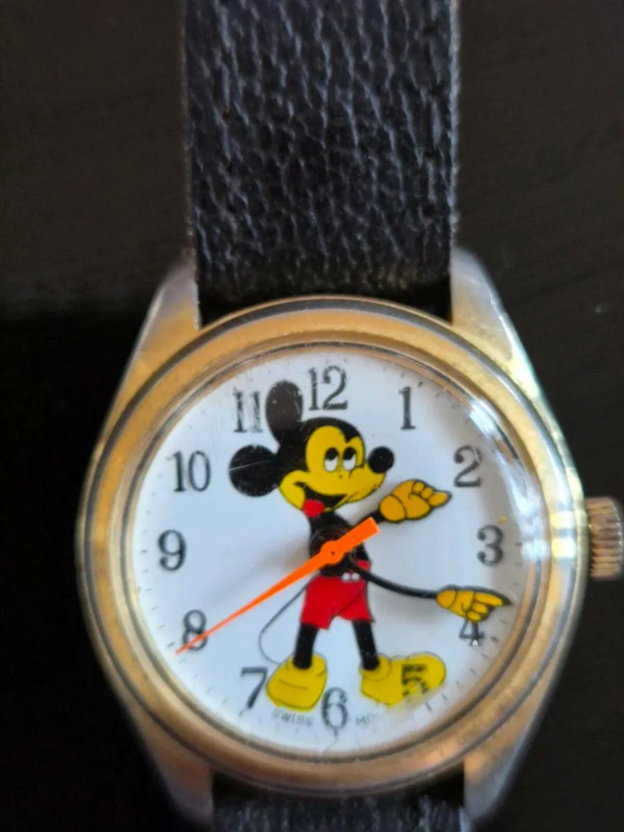Vintage mickey mouse watch - Image 4