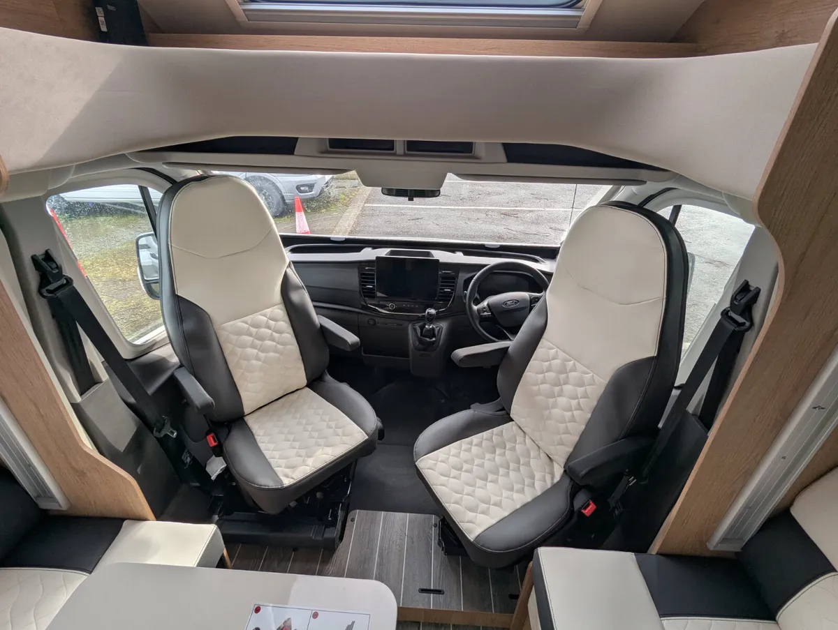 6 Berth Family Motorhome with Bunk Beds - Image 4