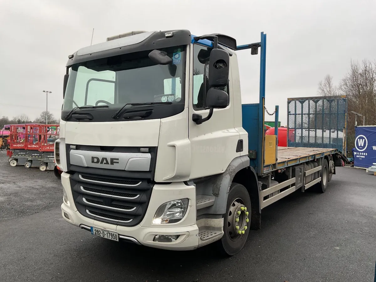 2002 DAF CF FAR 340 Truck For Auction - Image 1