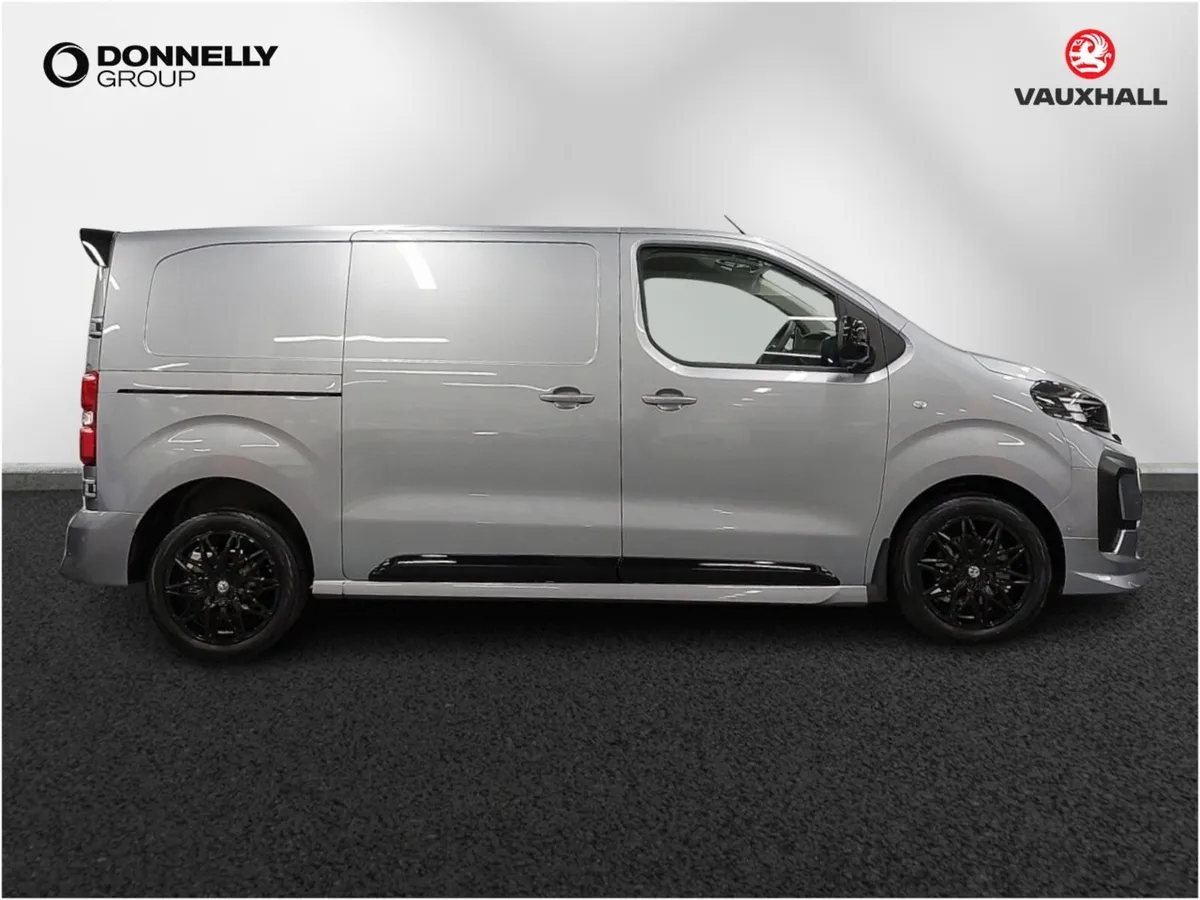 Vauxhall Vivaro Diesel Special Edition GS - Image 3