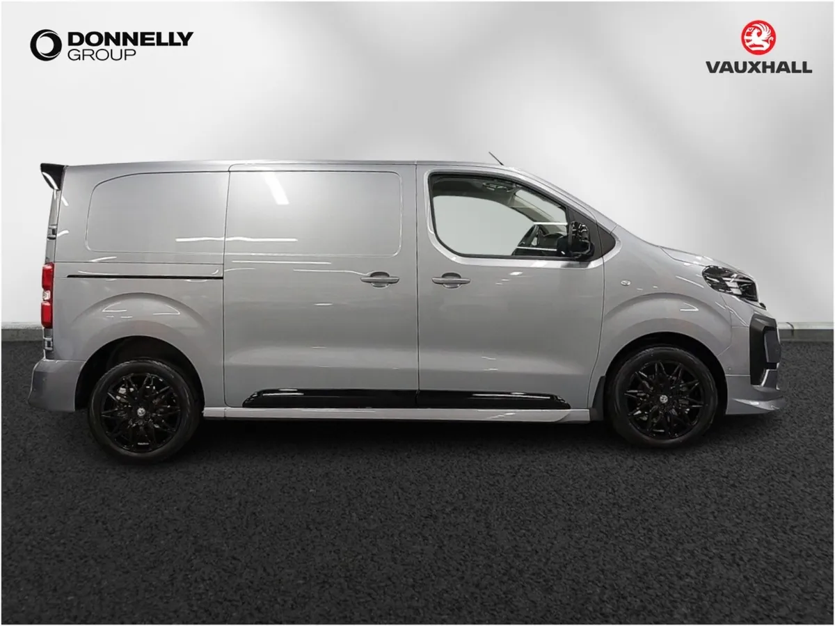 Vauxhall Vivaro Diesel Special Edition GS - Image 3