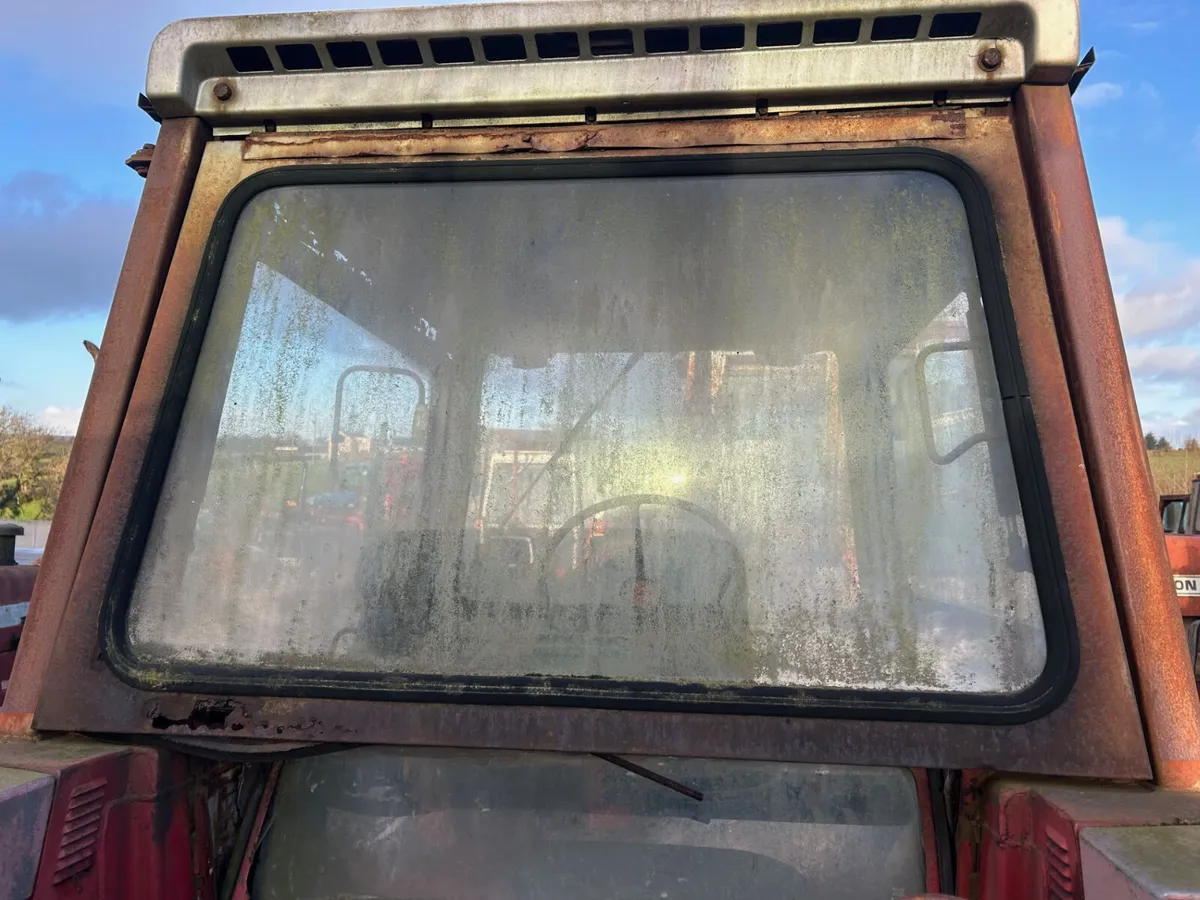 MF 500 Series Rear Window & Cab Parts - Image 4
