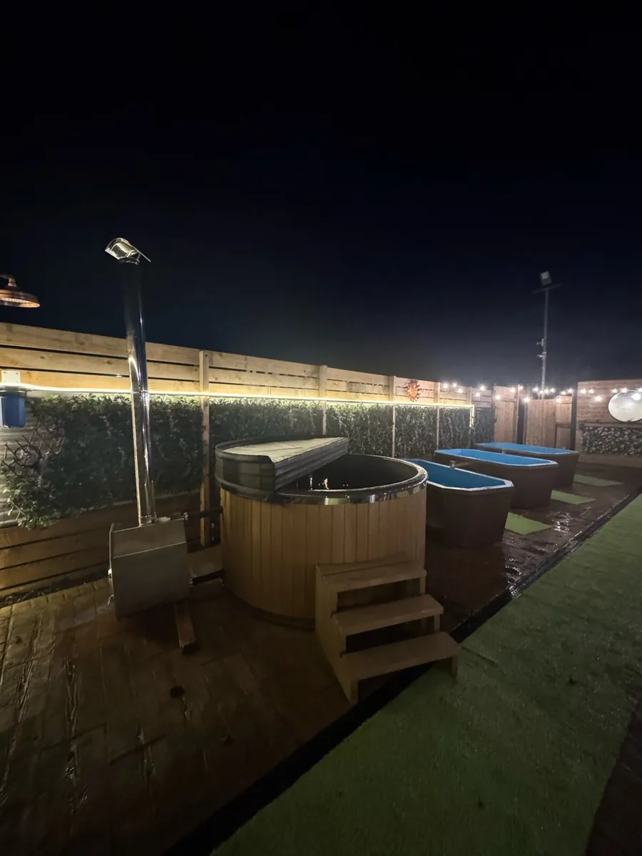 Hot tub - Image 1