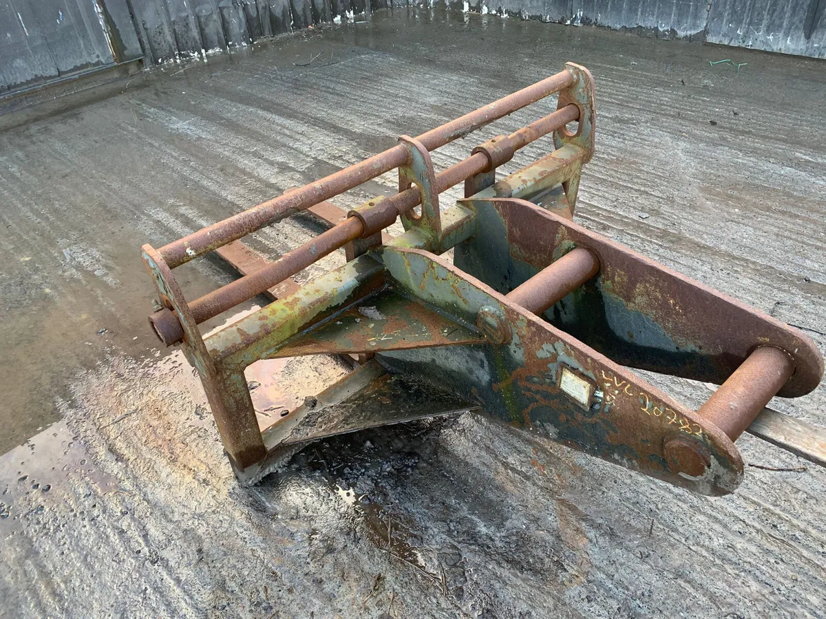 Fork Attachment To Suit 80mm pins | Centres 480mm - Image 2