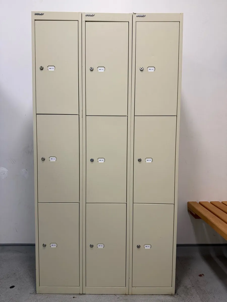 3-Door Metal Lockers With Keys-Multiple Available - Image 3