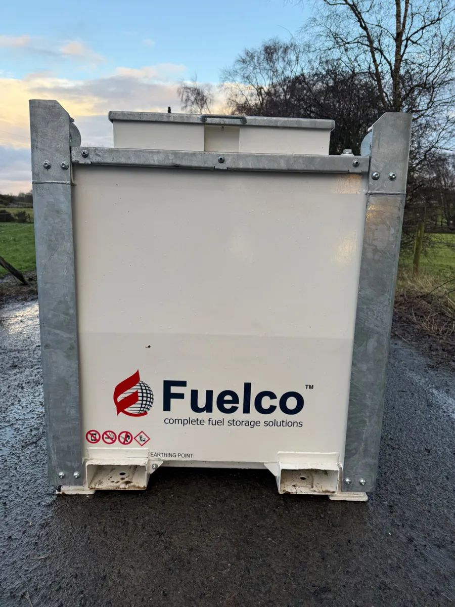 Fuel Bowser - Image 1