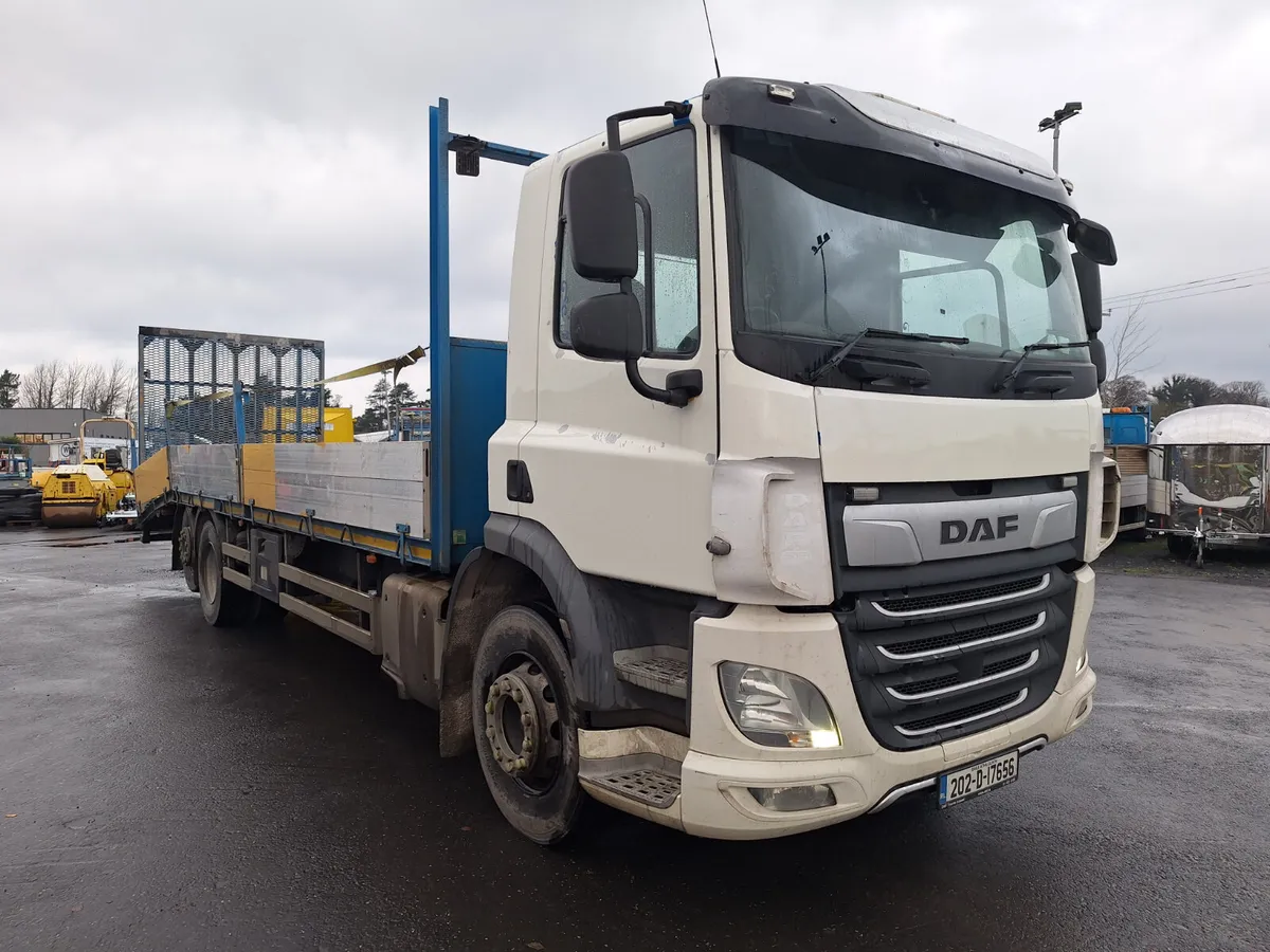 2002 DAF CF FAR 340 Truck For Auction - Image 4