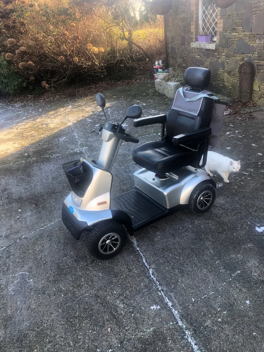 Mobility scooter - Image 1