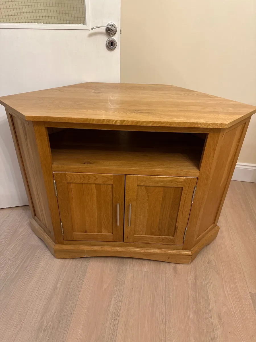 Tv cabinet