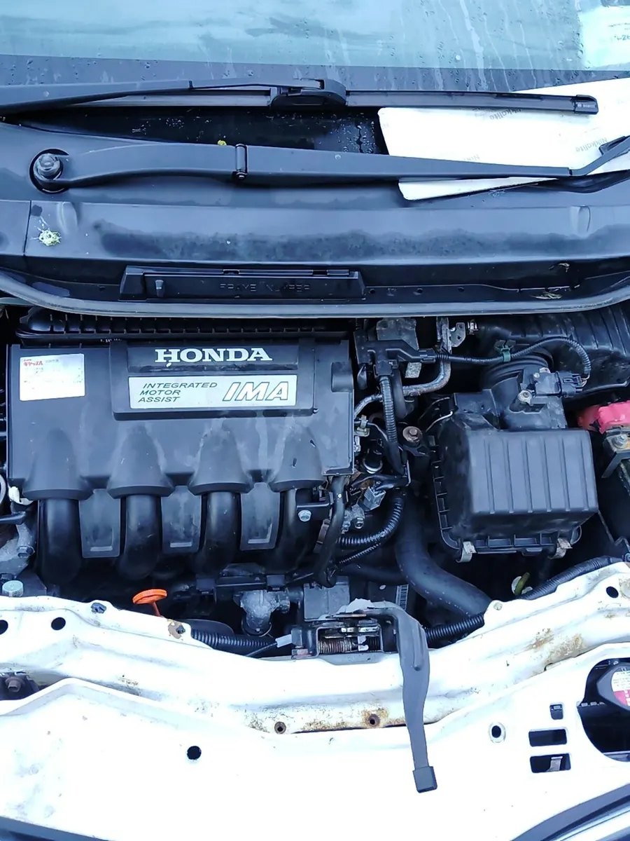 Breaking honda fit 2013 hybrid - Image 3