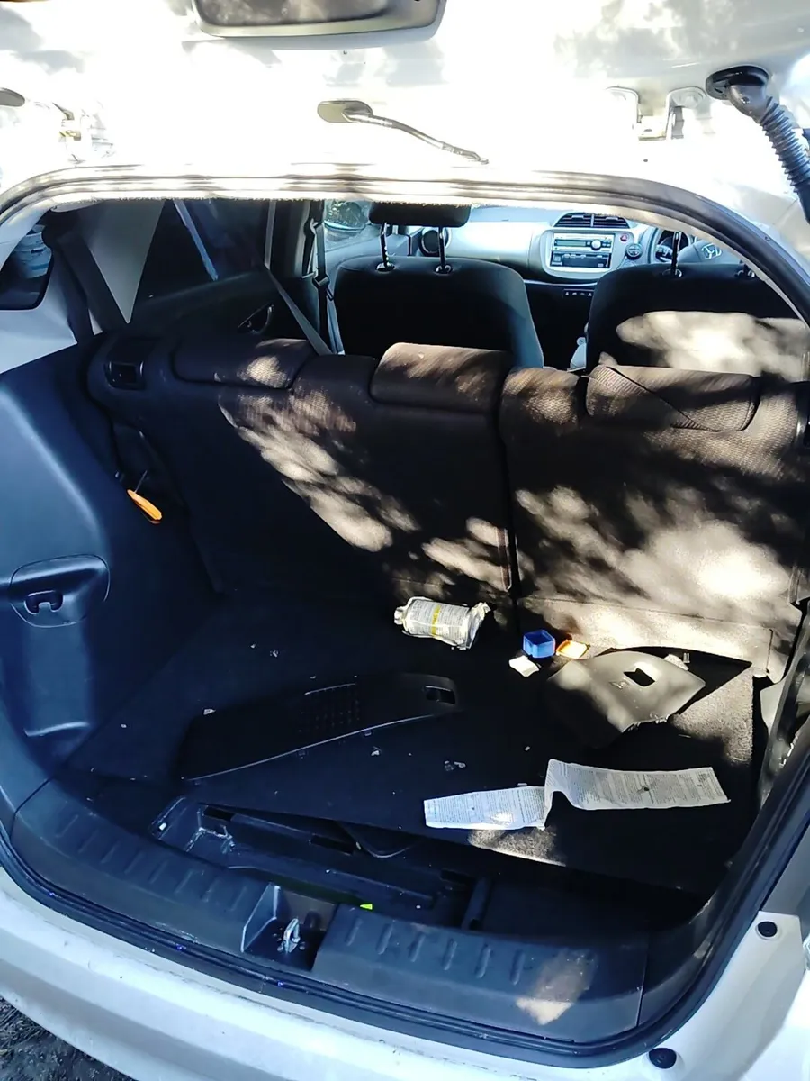 Breaking honda fit 2013 hybrid - Image 4