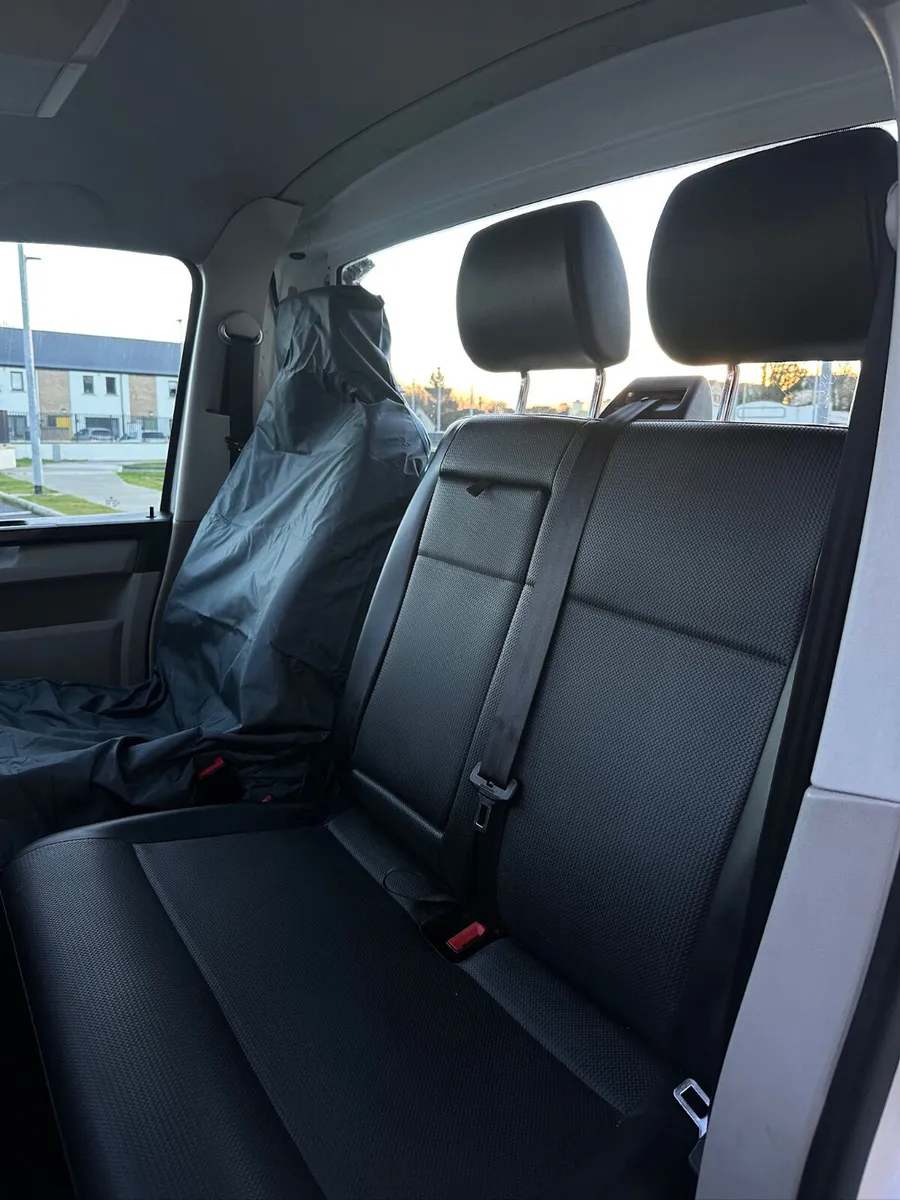 Volkswagen Transporter 2019 - Image 3