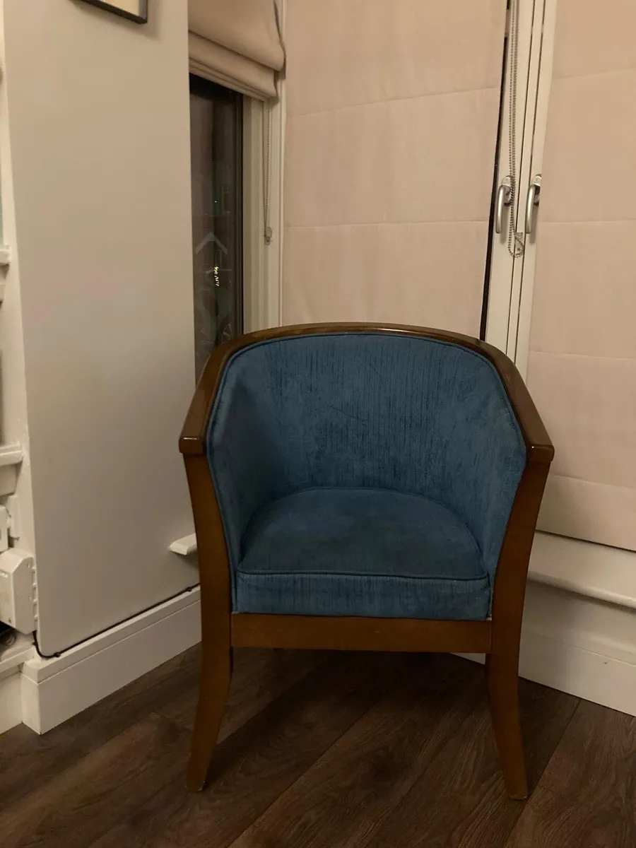 Vintage mid-century tub chair - Image 1