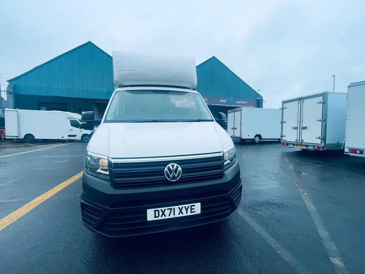 2021 Volkswagen Crafter Luton Box Van - Image 3