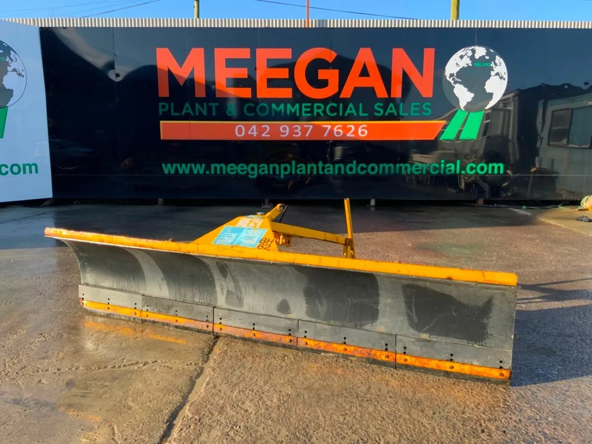10ft SNOW PLOUGH ATTACHMENT.......#196. - Image 3