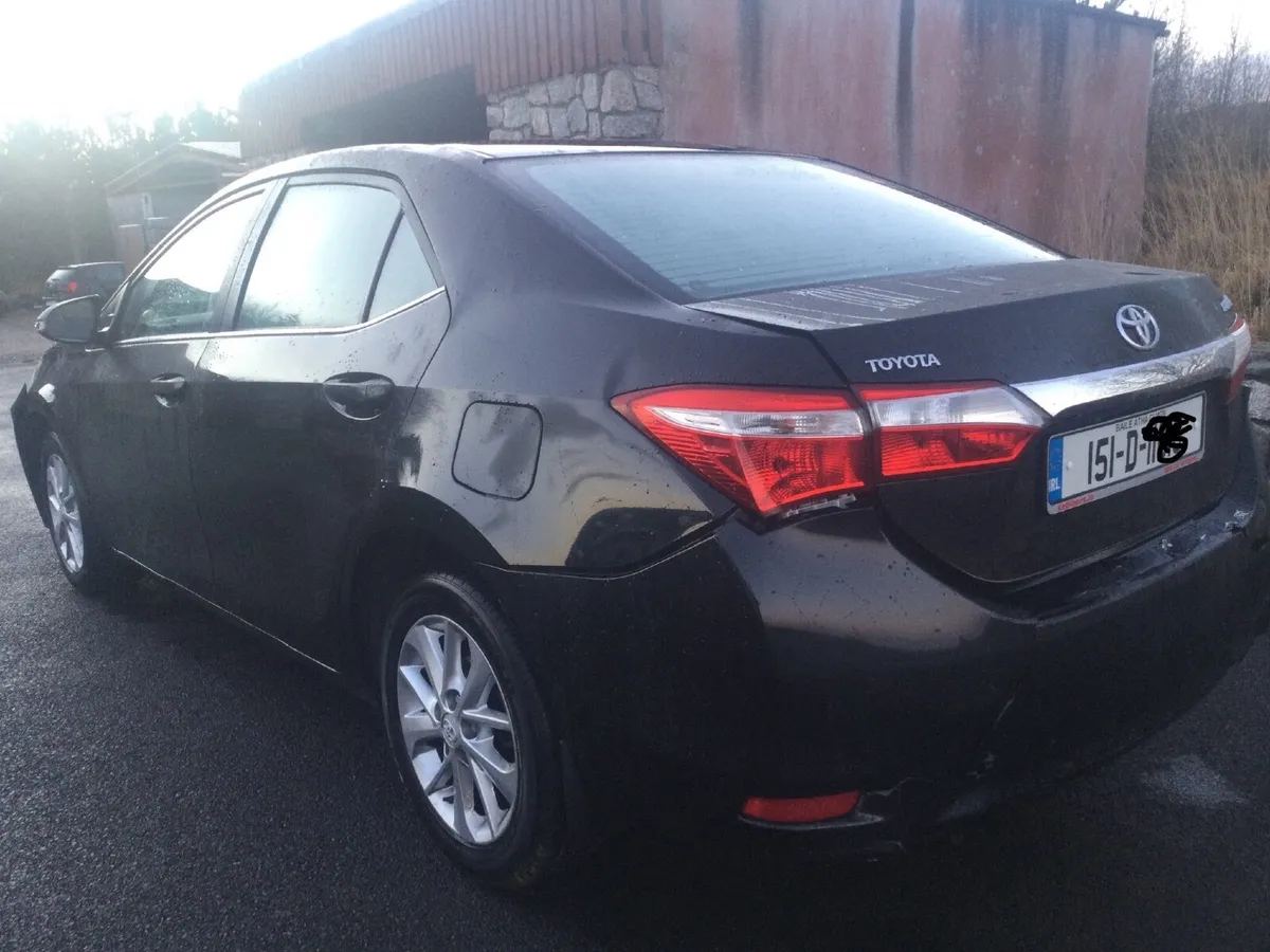2015 Corolla automatic - Image 3