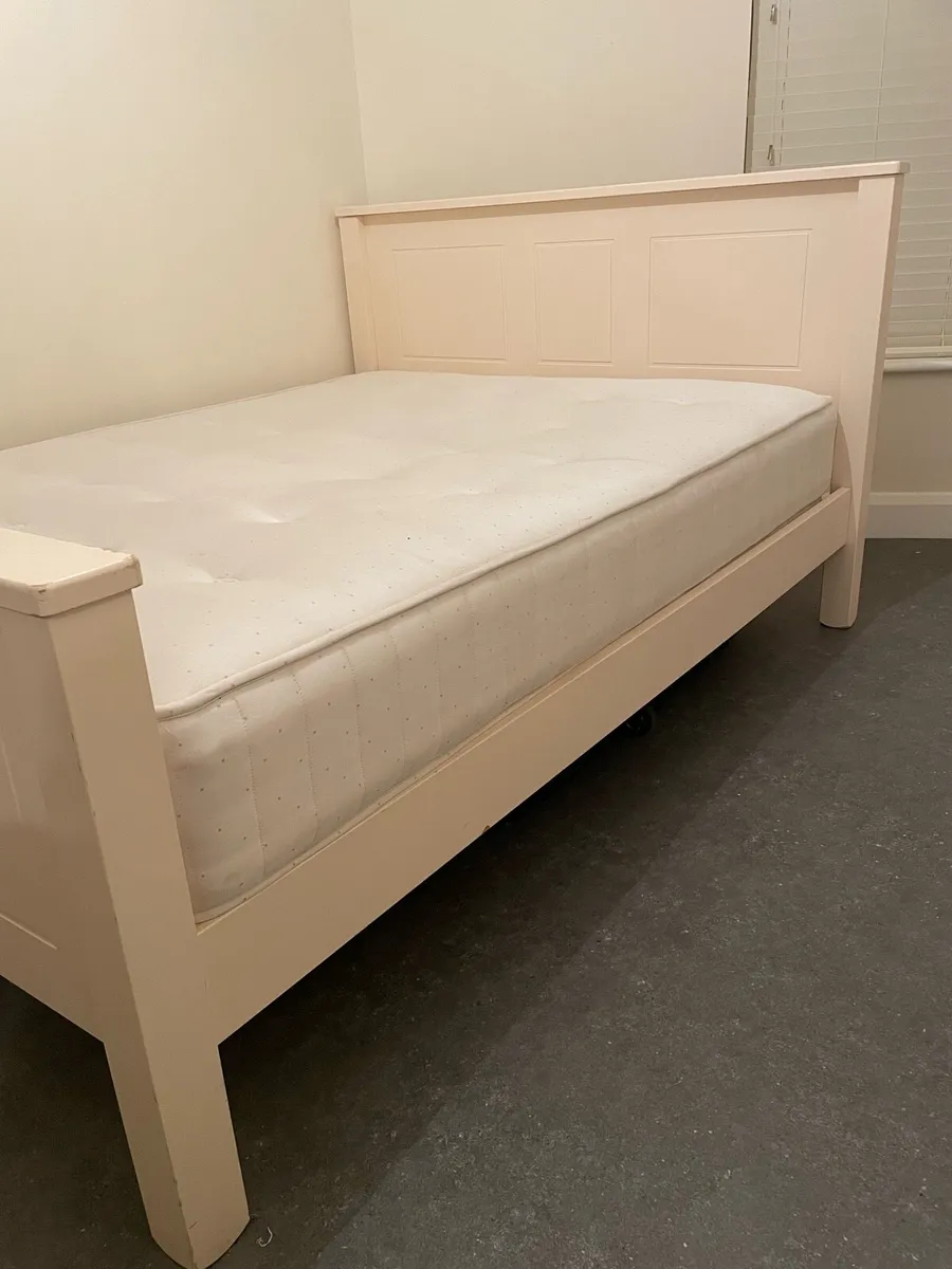 Kingsize bed - Image 4