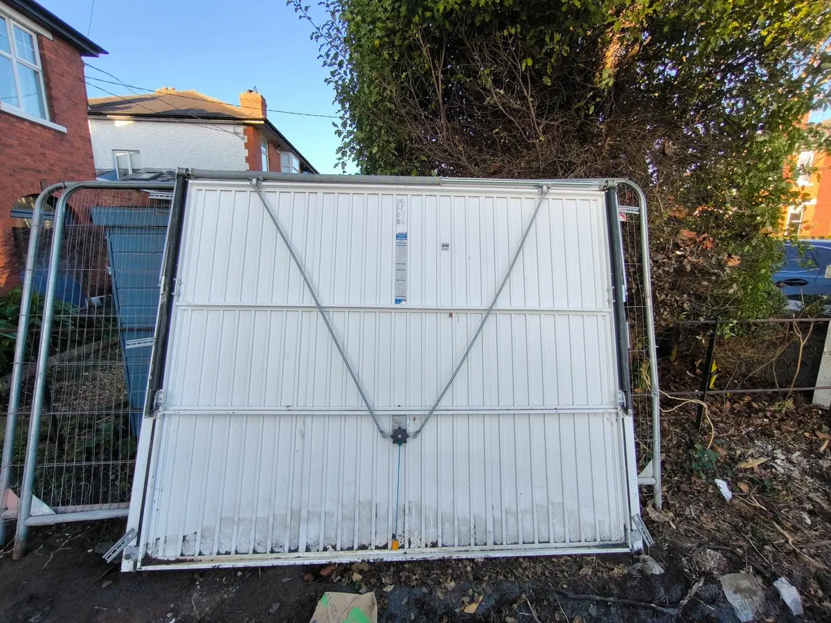 Garage door - Image 4