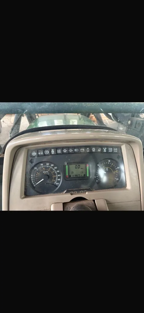 John Deere 6220 - Image 3