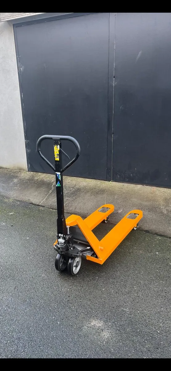 Hand Pallet Truck - Image 2