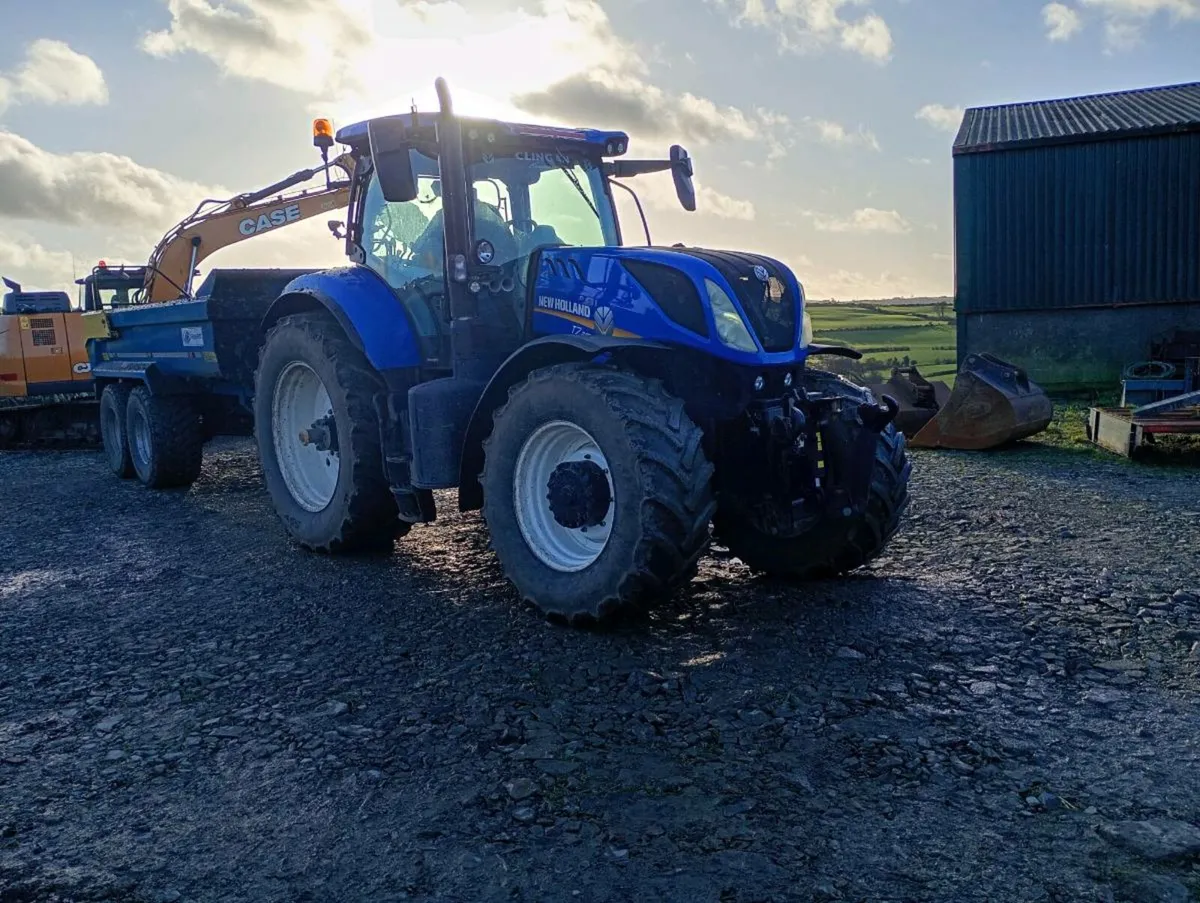 New holland tractor - Image 2