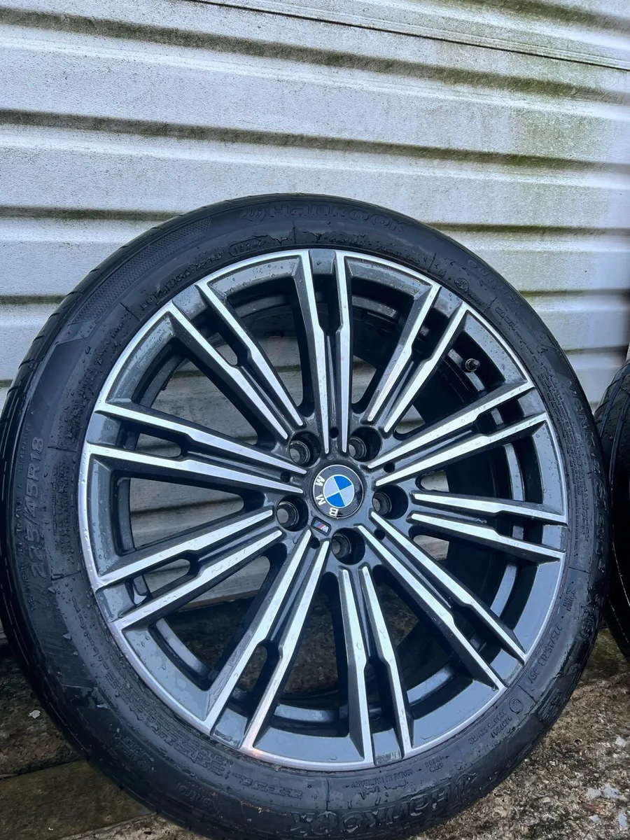 🔵18” bmw m sport alloys & tyres - Image 1