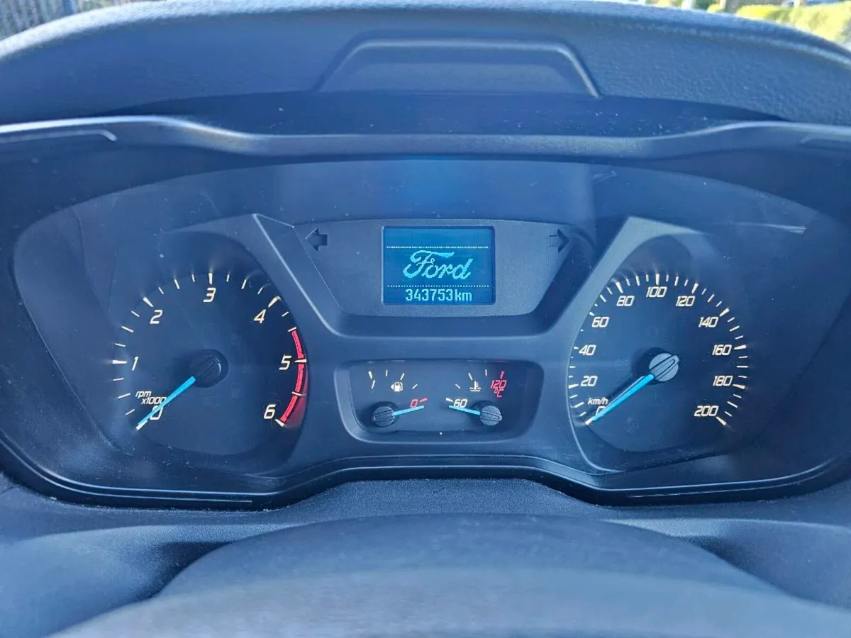 Ford Transit - Image 4