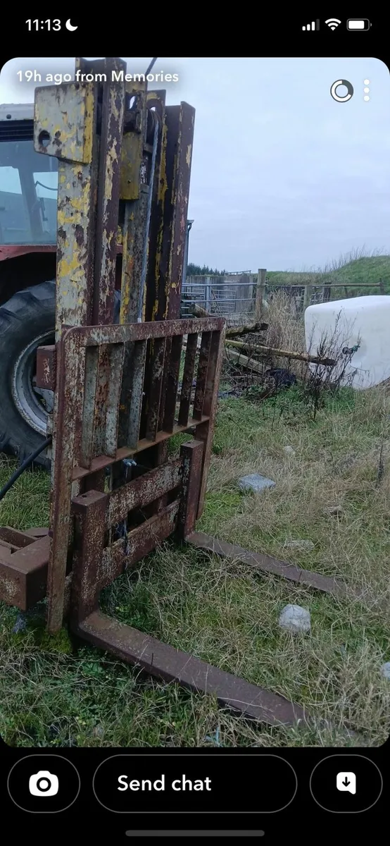 Forklift mast - Image 1