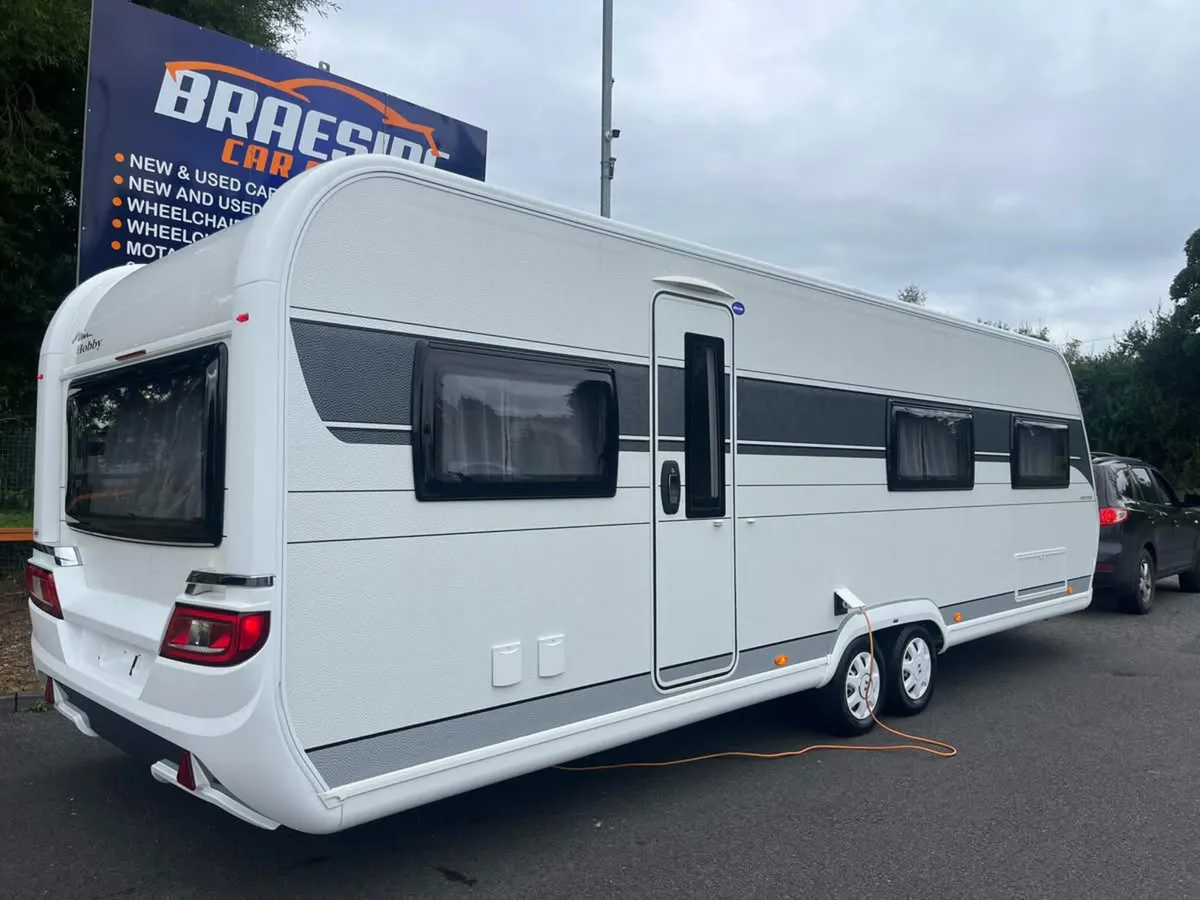 2022 HOBBY 720 UKFE 7/8 BERTH LUX CARAVAN - Image 3