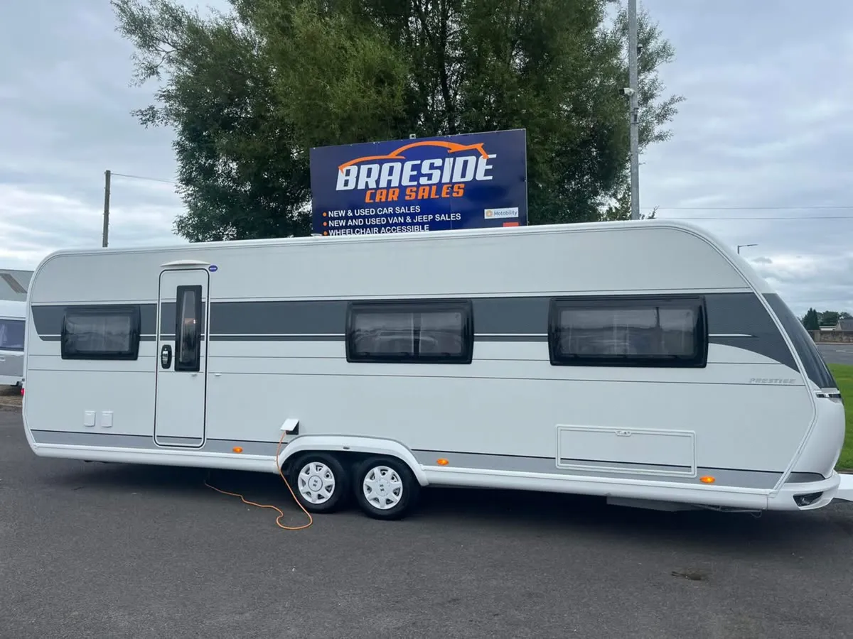 2022 HOBBY 720 UKFE 7/8 BERTH LUX CARAVAN - Image 2