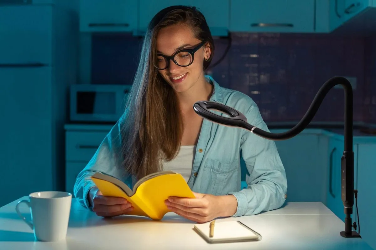 Multiplex 3-in-1 Lamp: Versatile Lighting for - Image 4
