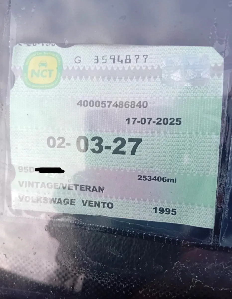 Volkswagen Vento 1995 - Image 2