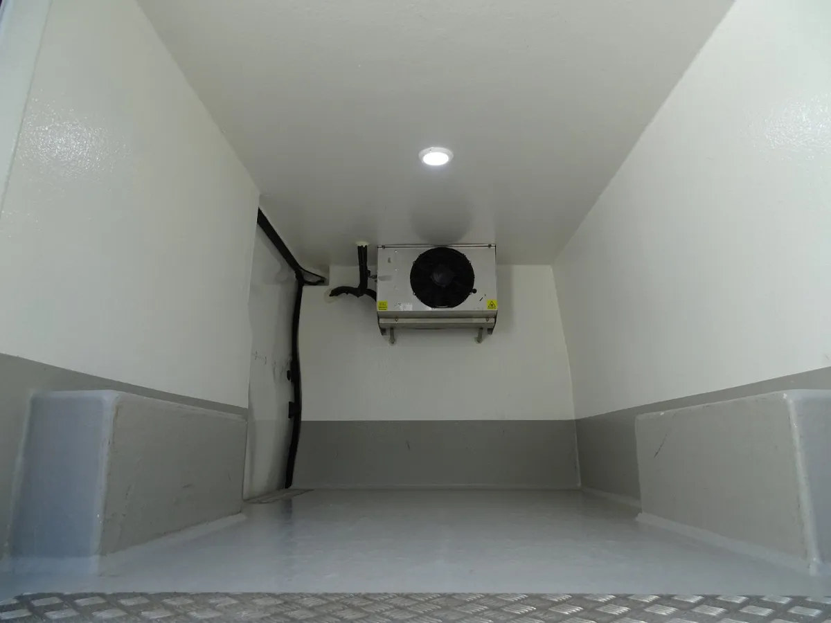 2021 Renault Trafic Refrigerated Van - Image 4