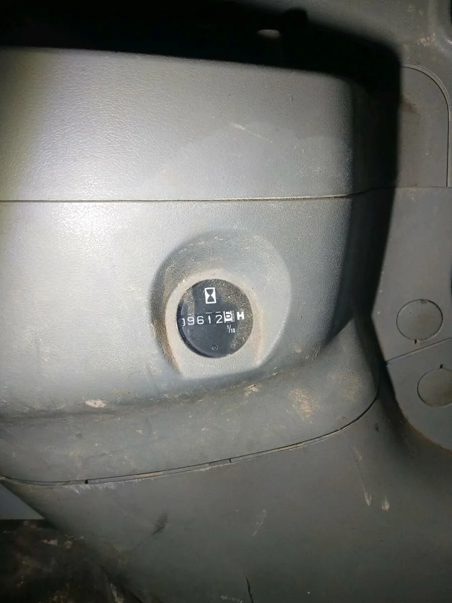 Fiat hitachi ex135 - Image 4