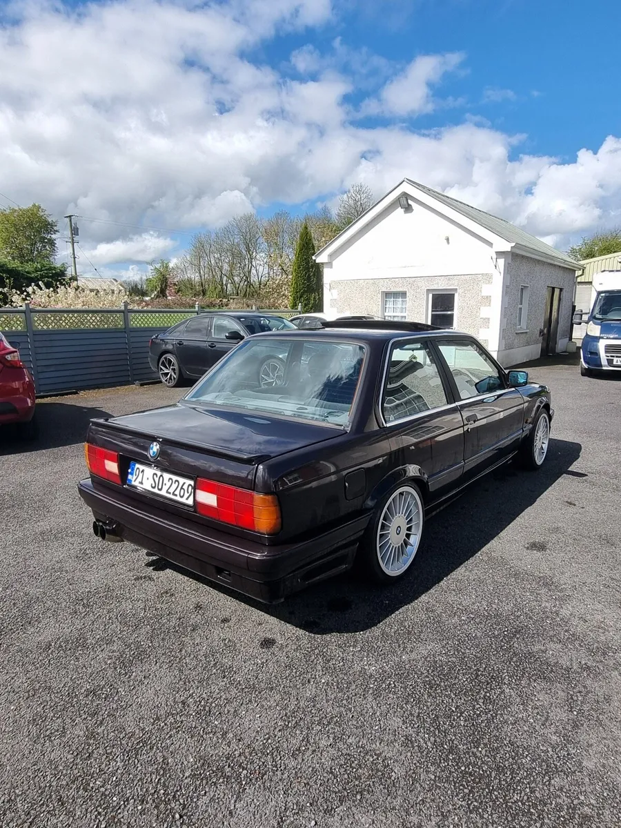 BMW E30 - Image 3