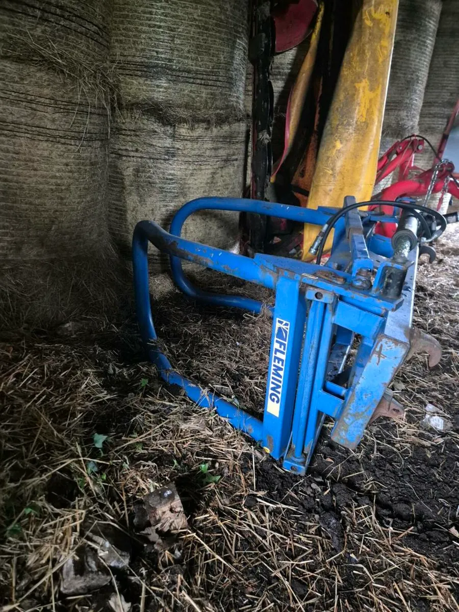 Fleming Bale Handler / Bale Grab – Good Condition - Image 2