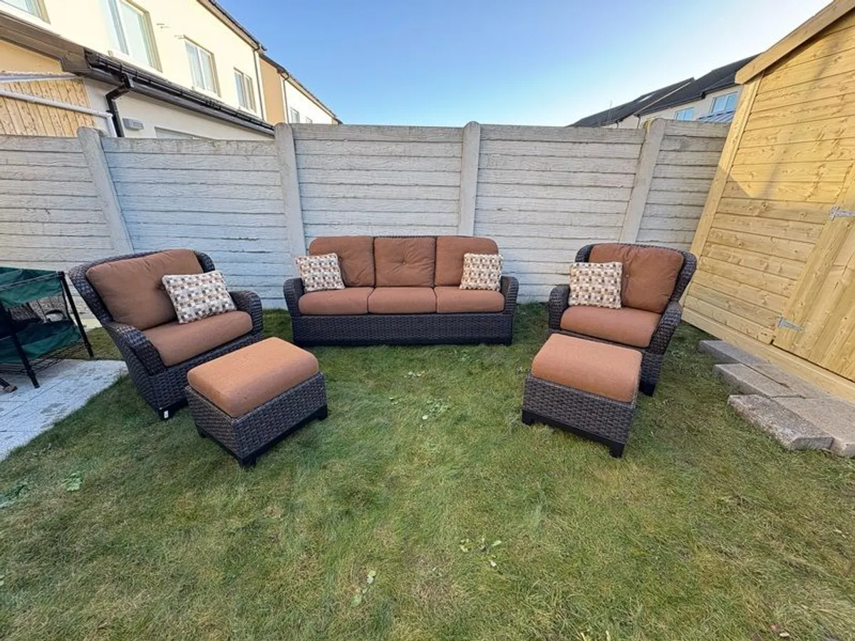 Indoor or Outdoor furniture Set