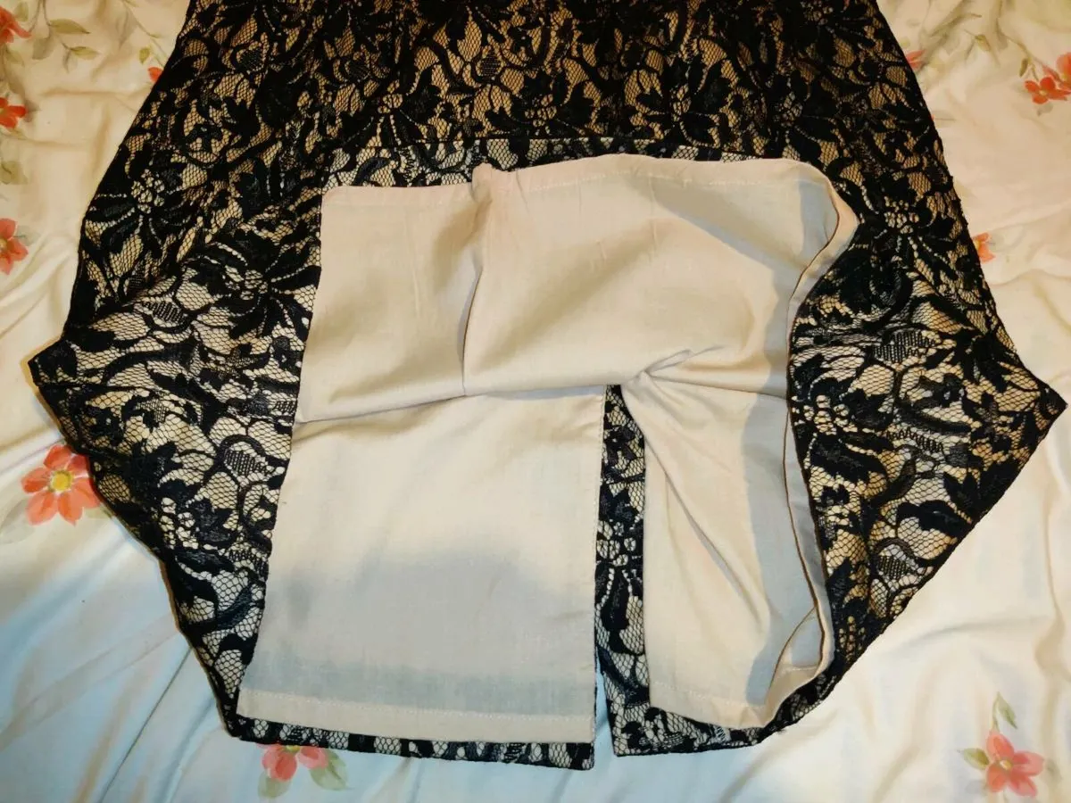 CREAMY SATIN BLACK LACE, UNWORN New Party Dress ! - Image 2