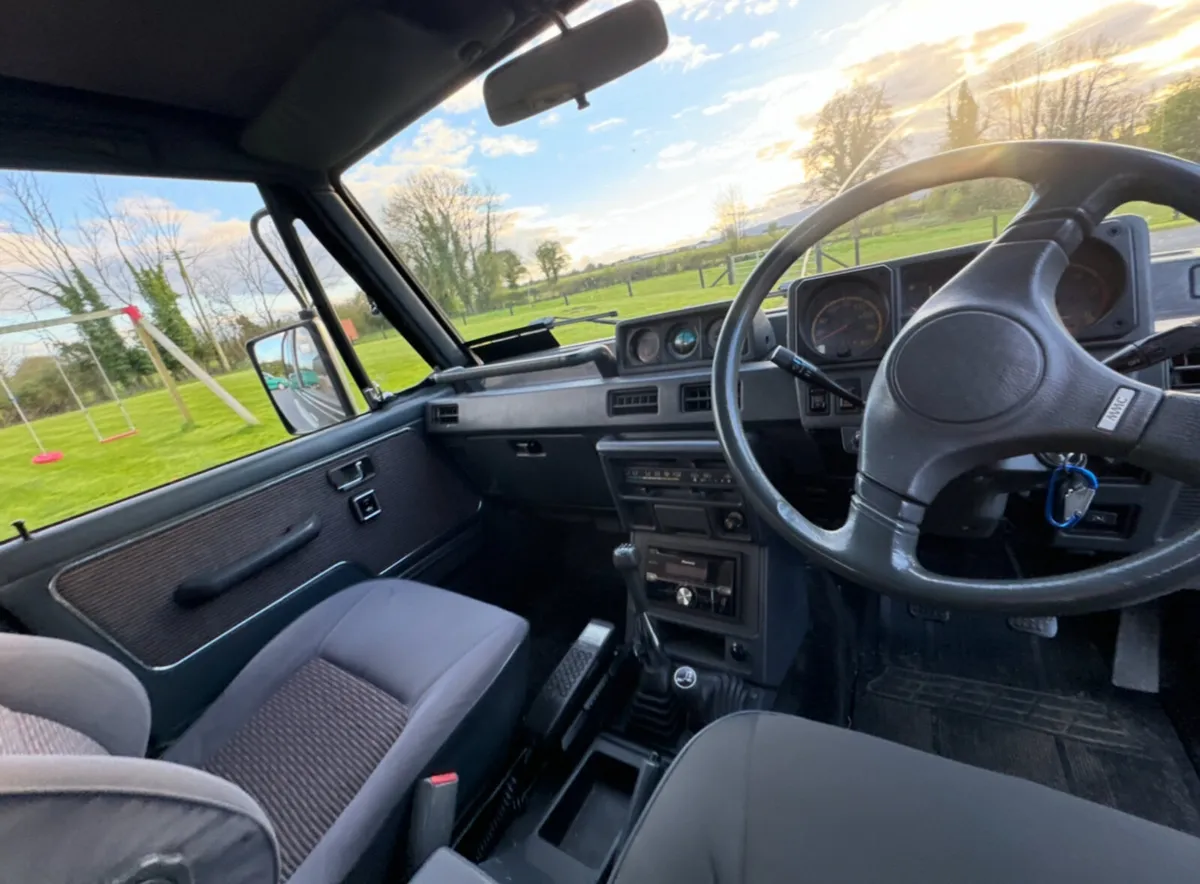 Mitsubishi Pajero Mk1 1990 - Image 4