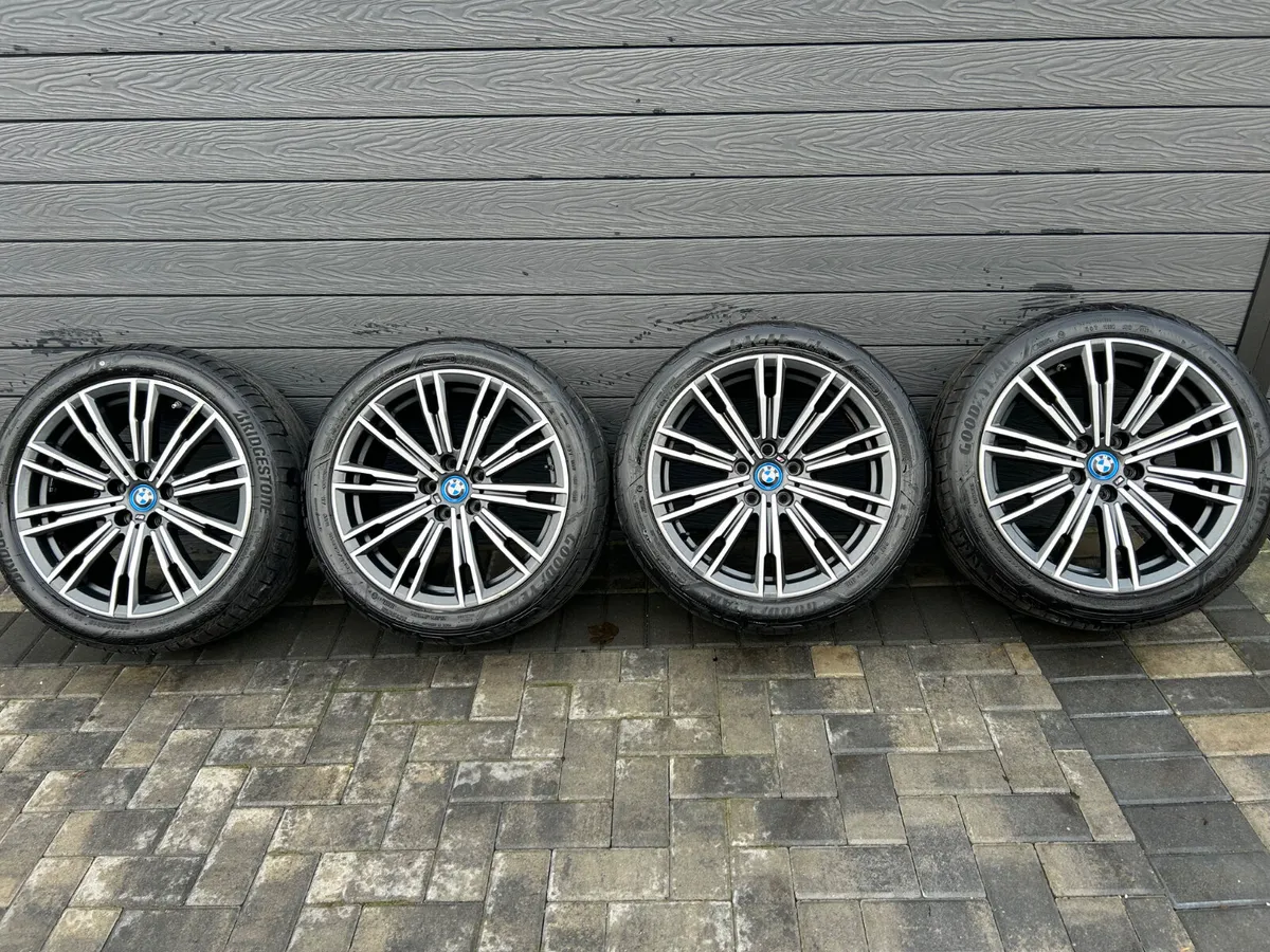 18” GENUINE BMW G20 ALLOY WHEELS & TYRES - Image 2