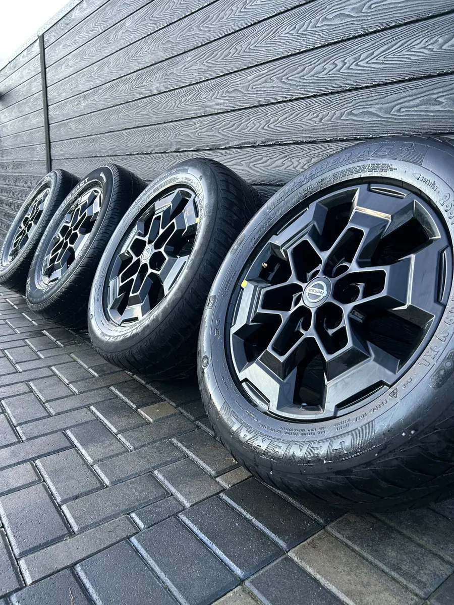 18” GENUINE NISSAN NAVARA ALLOY WHEELS & TYRES - Image 1